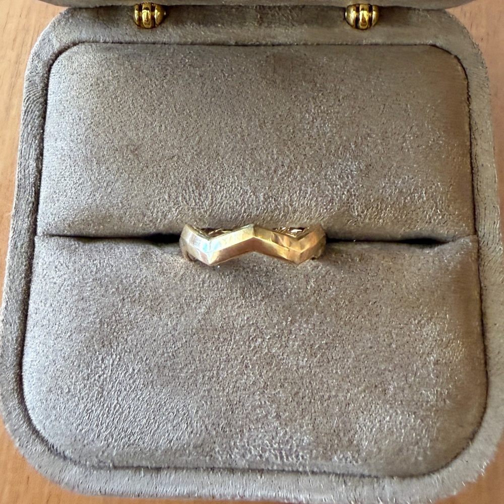David Yurman Gold ZigZag Ring